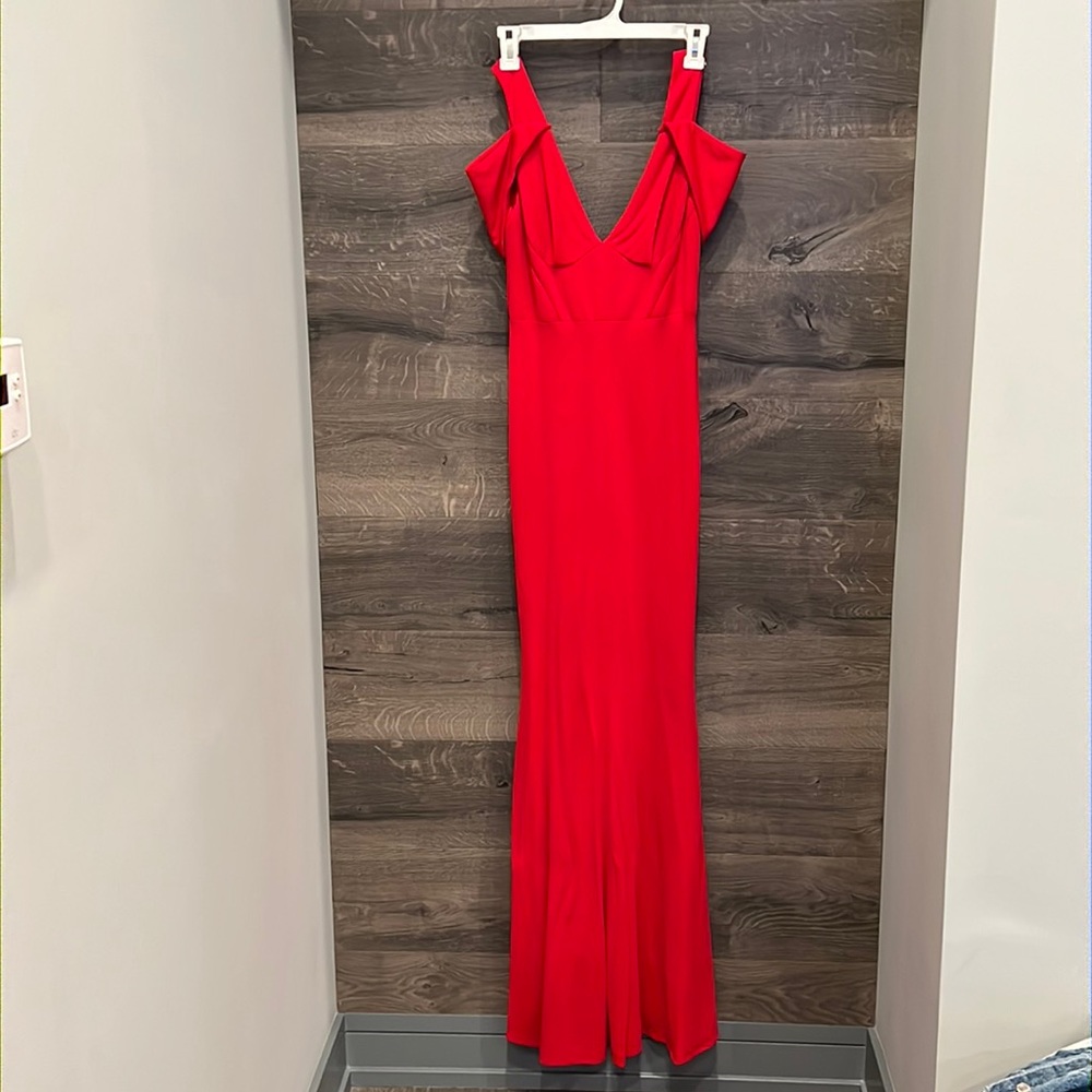 Gorgeous red off the shoulder gown size small